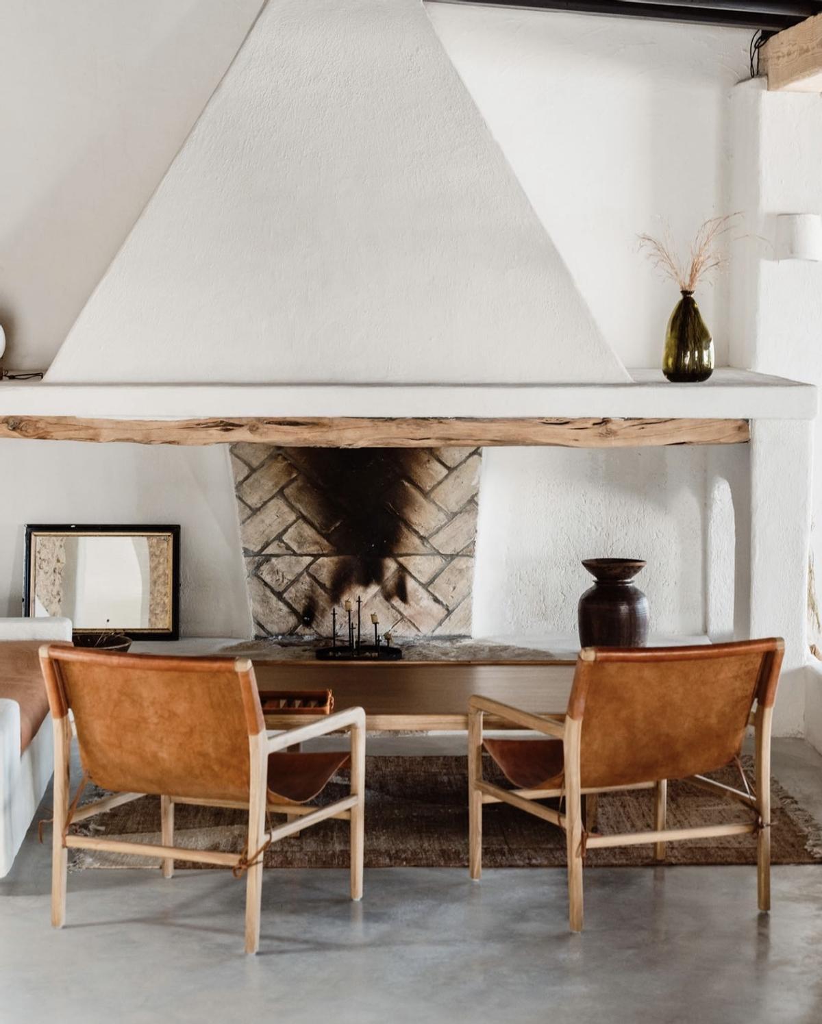 Aguamadera Ibiza permanecerá abierto durante el otoño para disfrutar al calor de su chimenea.
