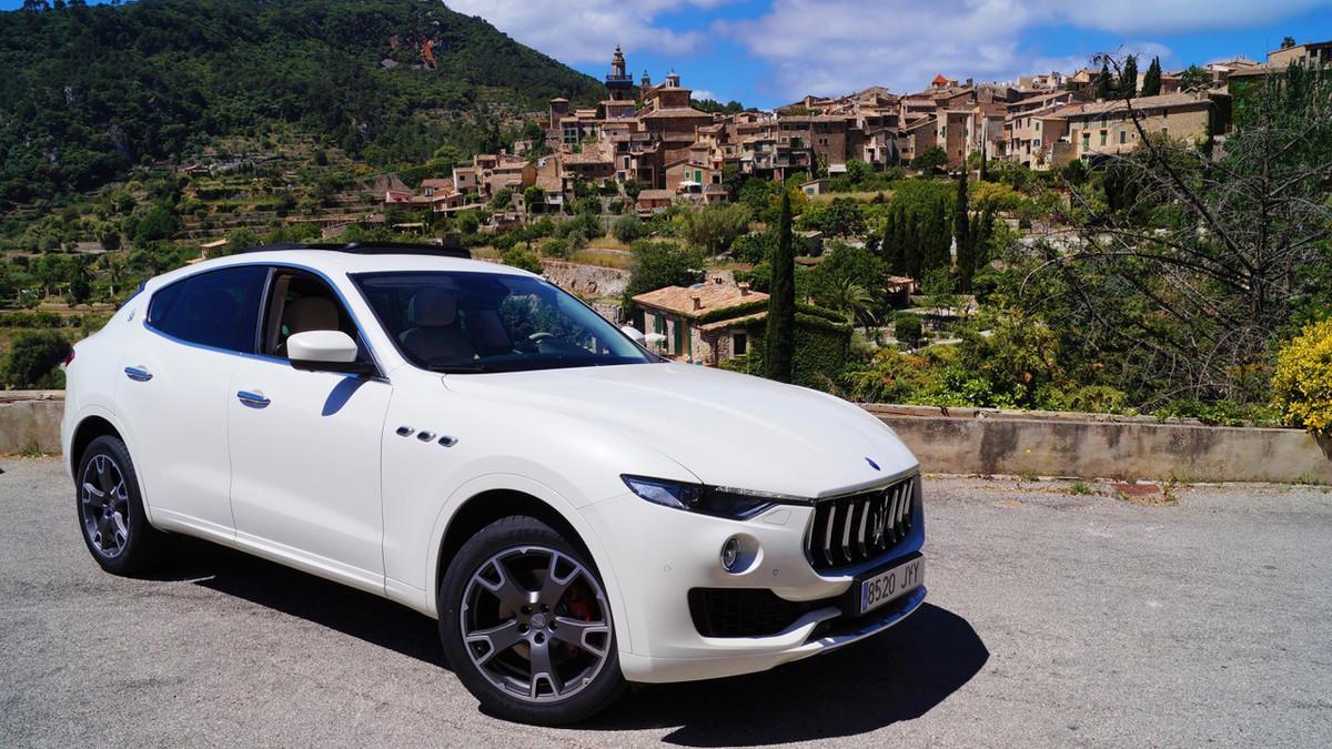 Sixt maserati