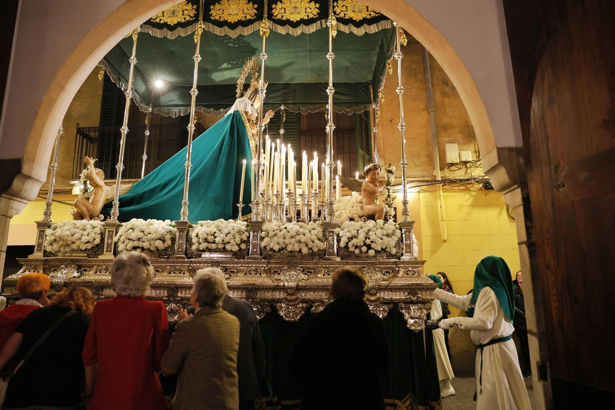 Procesiones Semana Santa Sant Enterrament: cofradía de la Esperanza y cofradía de la Agonía