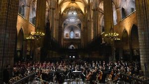 La orquesta y coros del Liceu en la catedral de Barcelona. 