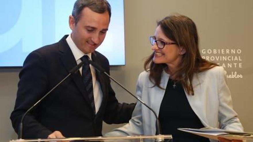 Oltra y Sánchez el pasado lunes durante la visita de la vicepresidenta a la Diputación.