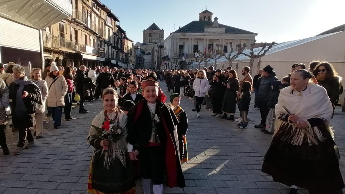 Ya se han casado los novios de la boda infantil de carnaval en Toro