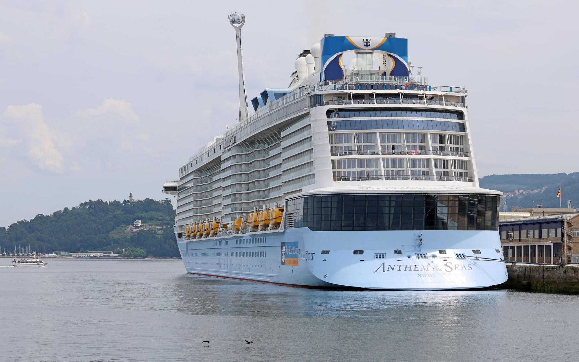 El coloso Anthem of the Seas atraca en Vigo