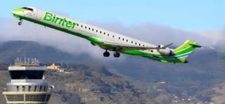 Binter, mejor aerolínea española en una encuesta de la OCU a 37 compañías