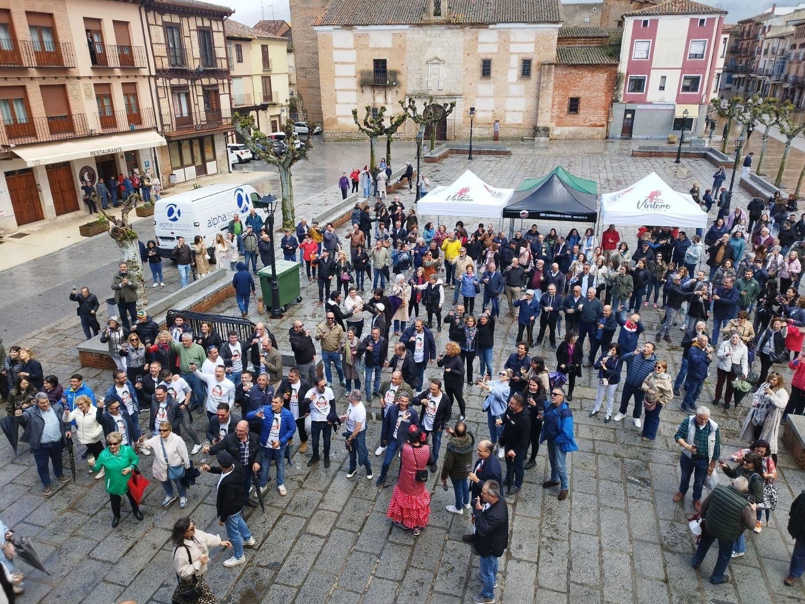 GALERÍA | Toro brinda por los vinos de la DO