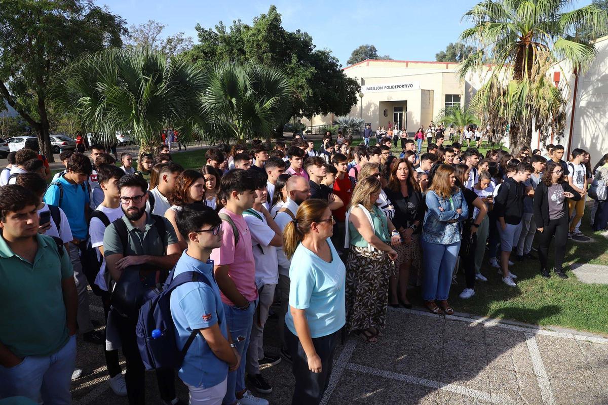 Minuto de silencio en Rabanales Minuto de silencio en Rabanales