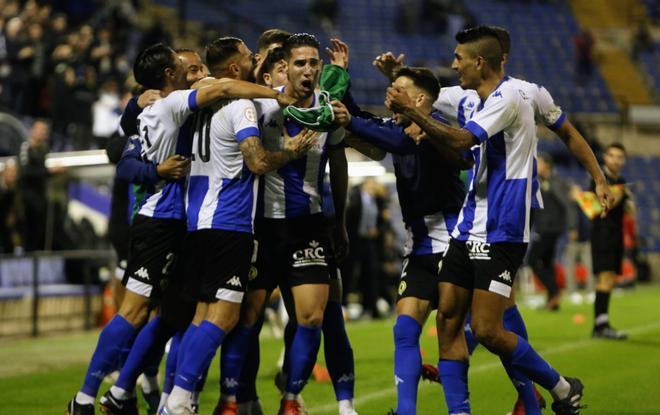 El Hércules golea al Murcia y logra un triunfo balsámico (3-0)