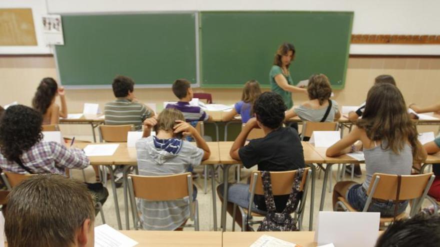 El porcentaje de estudiantes valencianos que no terminan Bachillerato o FP se reduce en 12,6 puntos entre 2002 y 2014.
