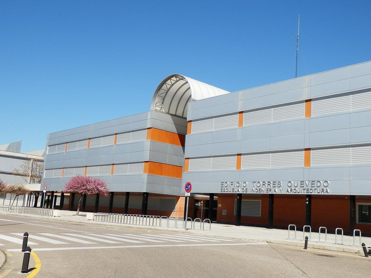 El edificio Torres Quevedo de la Escuela de Ingeniería y Arquitectura (EINA) de la Universidad de Zaragoza.