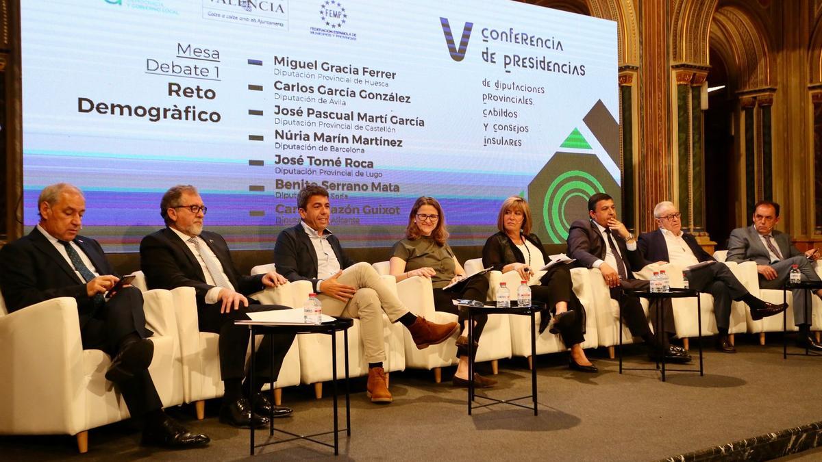 V Conferencia de presidencias de diputaciones provinciales, cabildos y consejos insulares, celebrada en València.