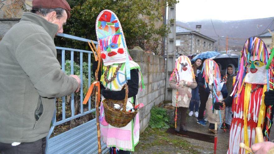 Mascaradas en Zamora: El Ciego arde en la Visparra de Vigo de Sanabria