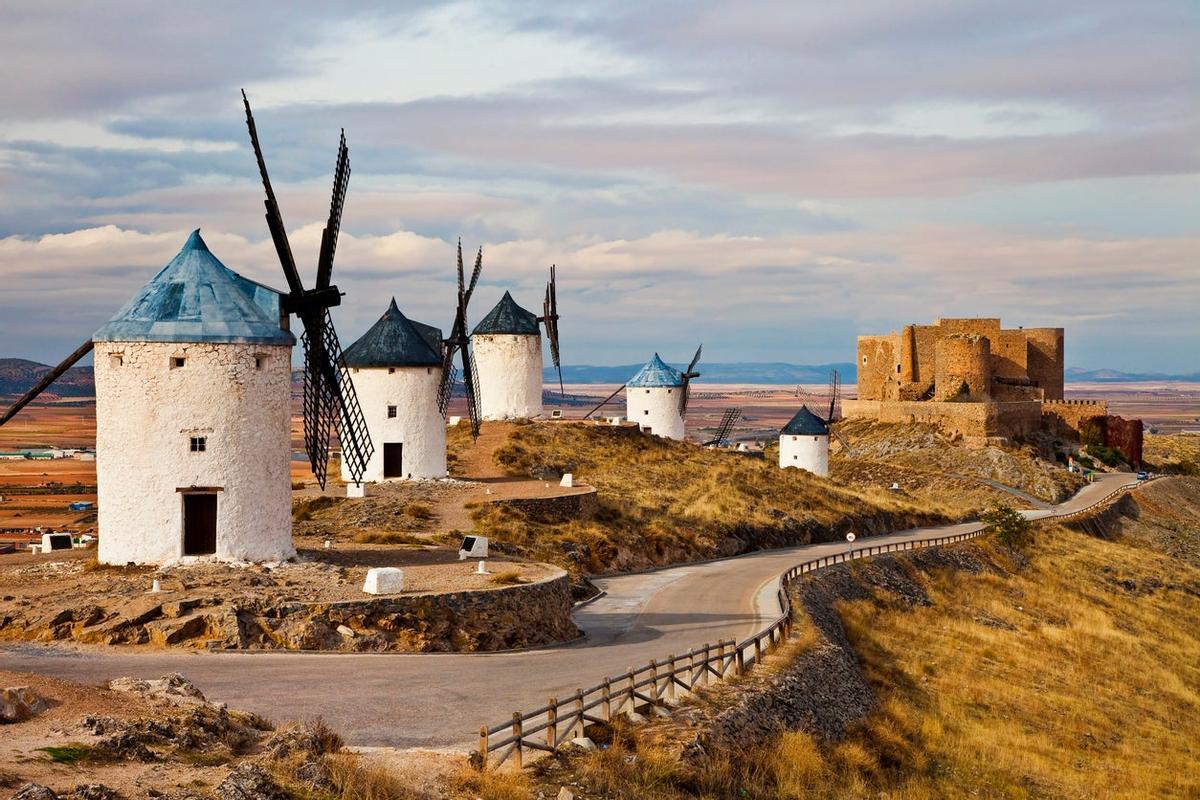 Castilla-La Mancha, Comunidades Autónomas