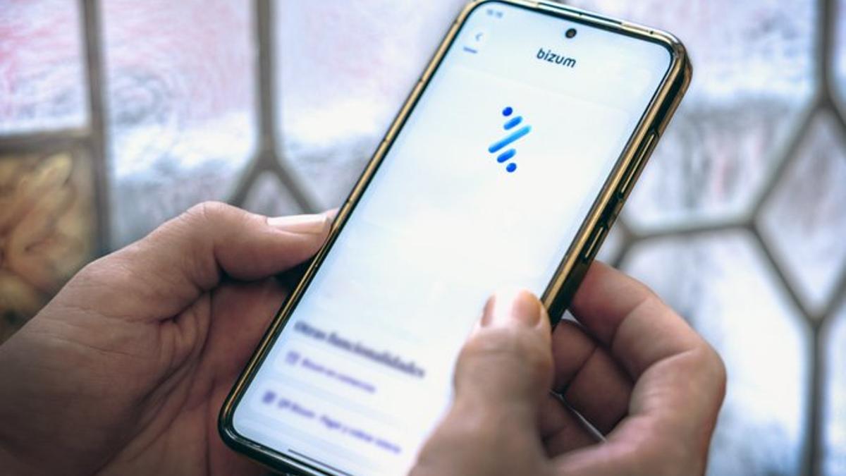 Alerta bulo, no vas a tener que declarar los bizum que recibas a partir del 1 de febrero de 2026