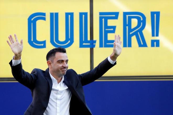 La presentación de Xavi Hernández, en imágenes