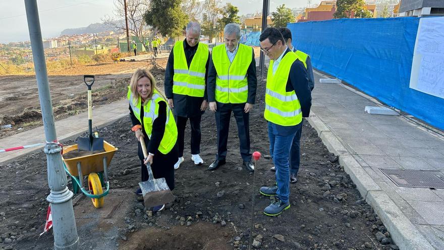 Colocada la primera piedra de dos bloques de 65 viviendas sociales en La Orotava