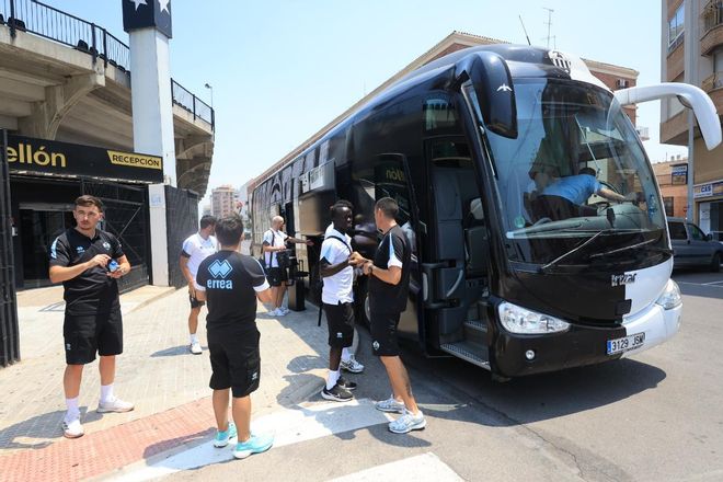 Galería | El Castellón, rumbo a Olot para la pretemporada 2025/2026