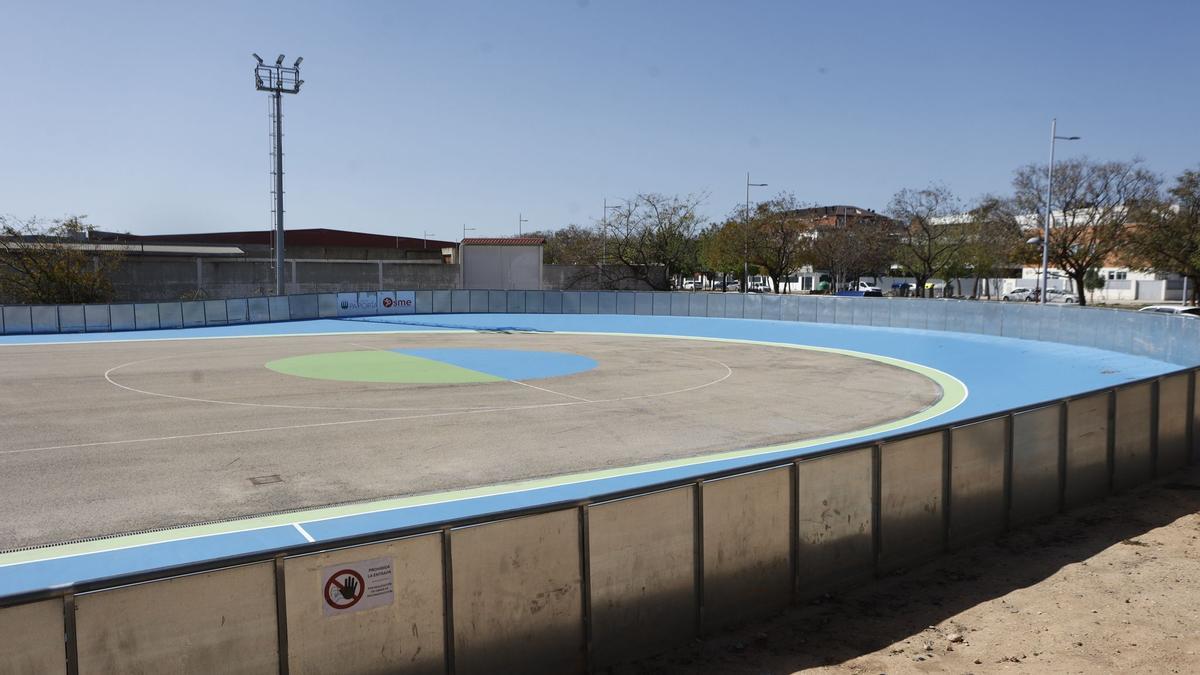 La pista de patinaje de Paiporta es una de las primera instalaciones rehabilitadas