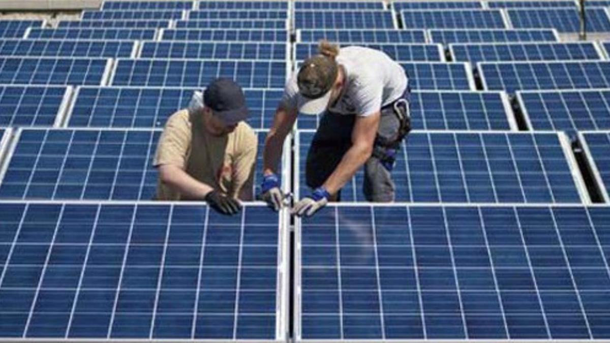 Instalación de paneles solares.