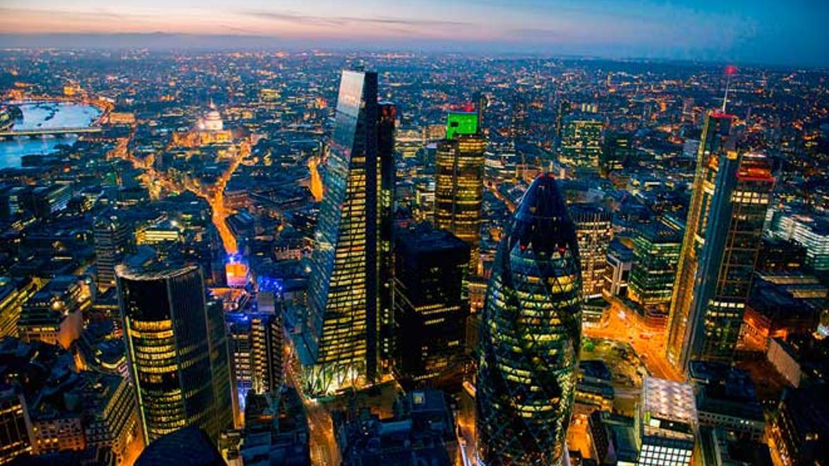 Leadenhall Street con St Mary Axe