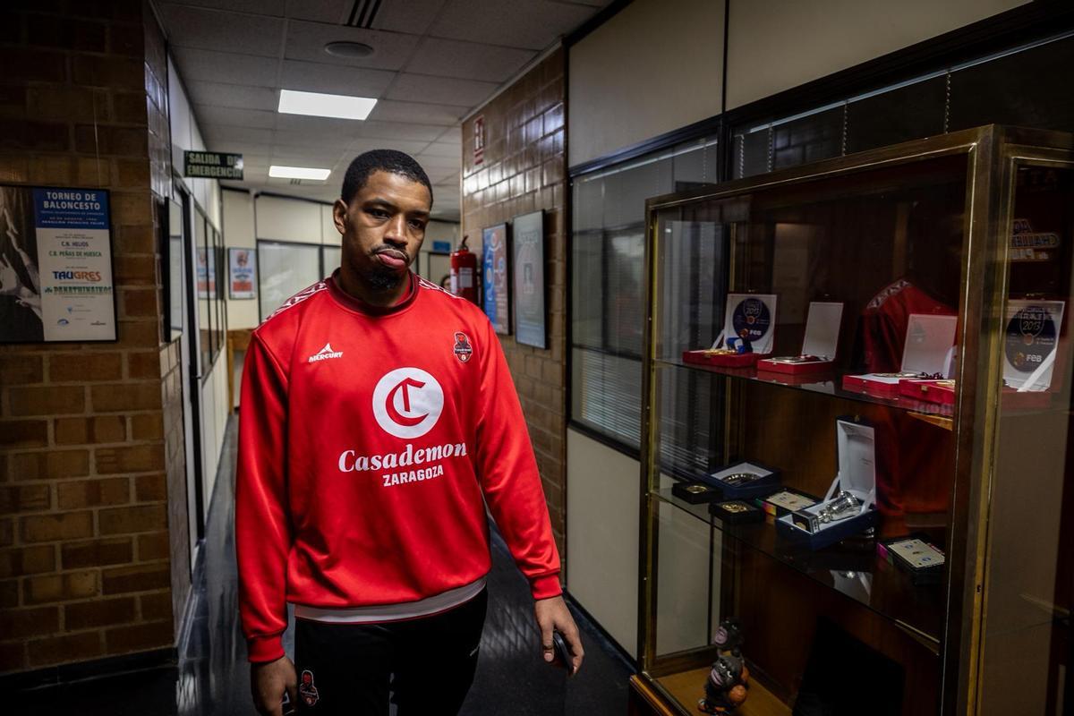 Isaiah Washington, en su presentación oficial como nuevo jugador del Casademont.