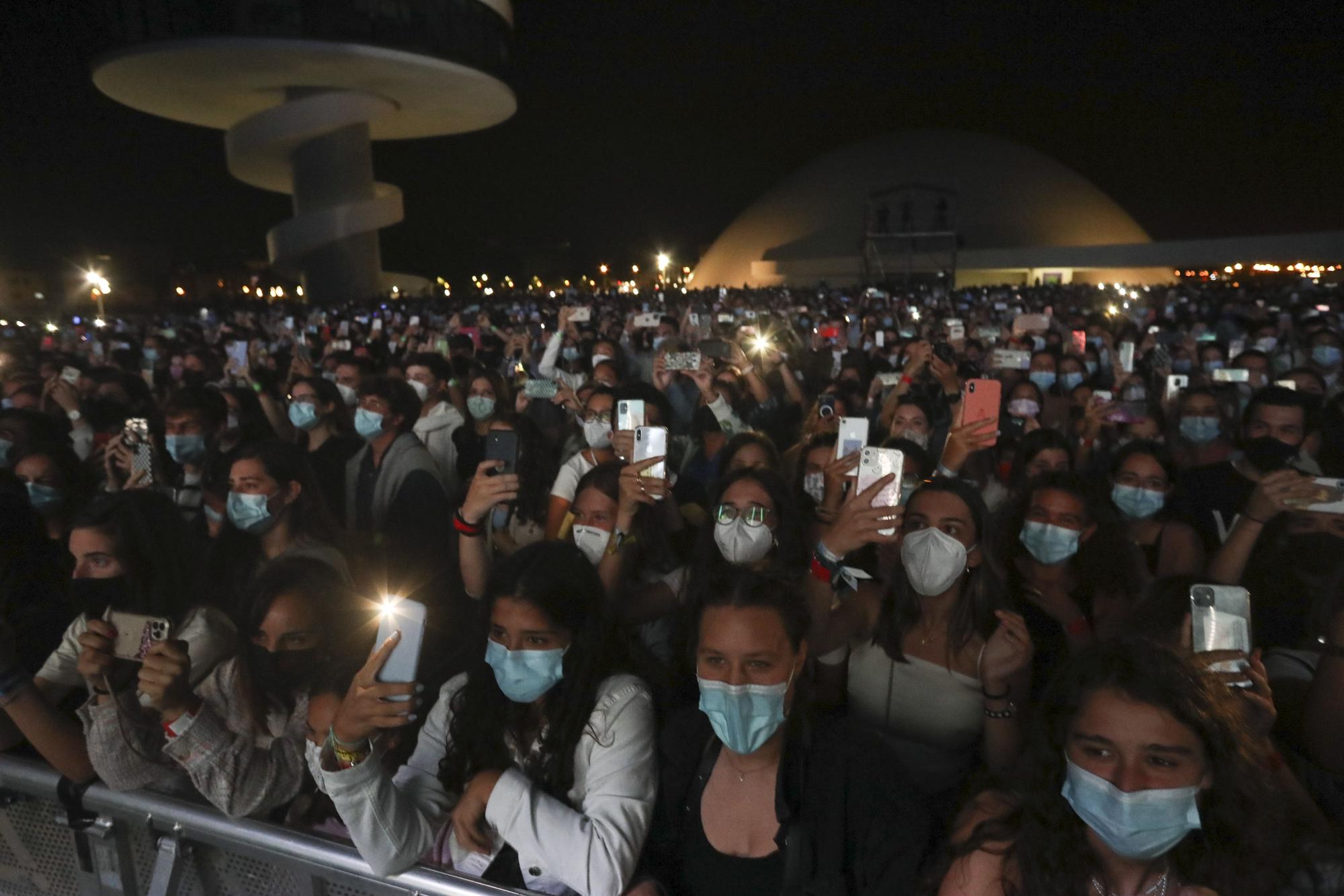 Aitana triunfa en el arranque musical de las fiestas de San Agustín