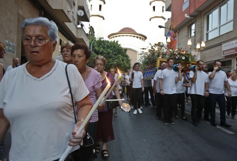 La imagen de la Patrona recorre las calles