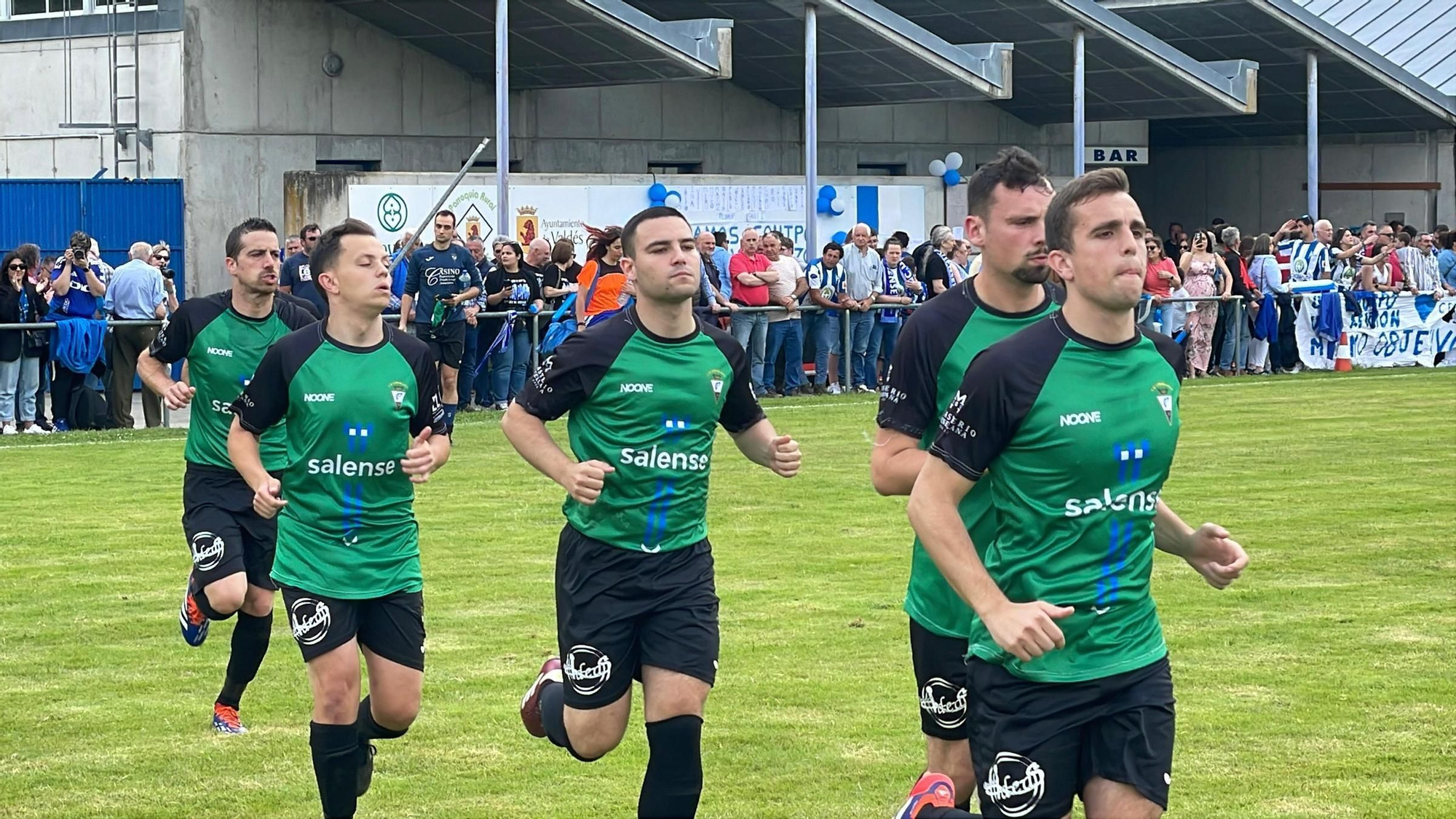 En imágenes: Así fue el duelo entre el Treviense y el Cornellana por un puesto en segunda