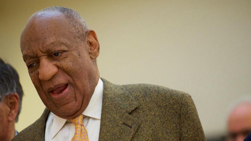 La defensa de Cosby ataca la credibilidad de la exmodelo que denuncia violación