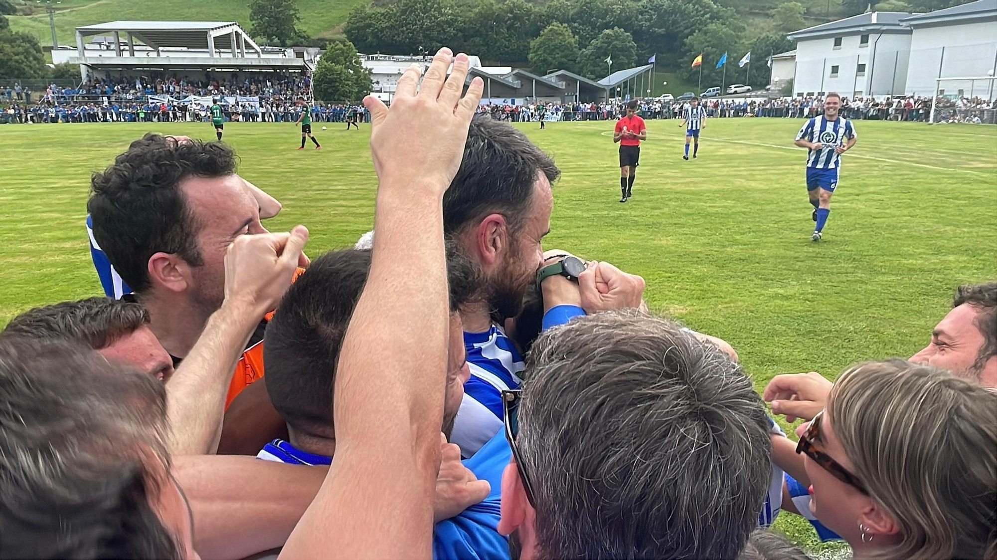 En imágenes: Así fue el duelo entre el Treviense y el Cornellana por un puesto en segunda