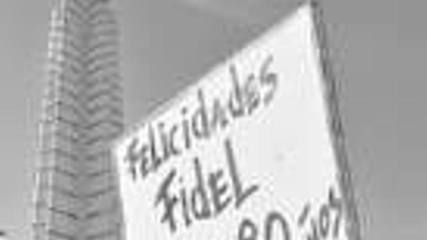 La ausencia de Fidel Castro en el desfile de La Habana reactiva la duda
