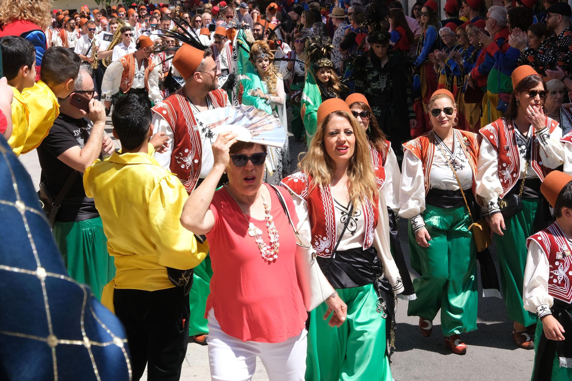 ¡Que viva Elda y San Antón!: Así ha sido el traslado del santo hasta la Iglesia de Santa Ana