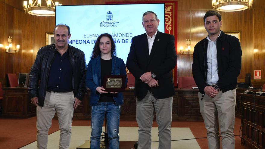 Elena Bahamonde, recibida con honores en la Diputación de Zamora