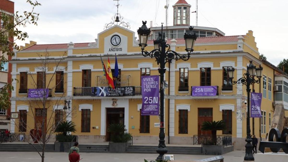 El Ayuntamiento de Burjassot.