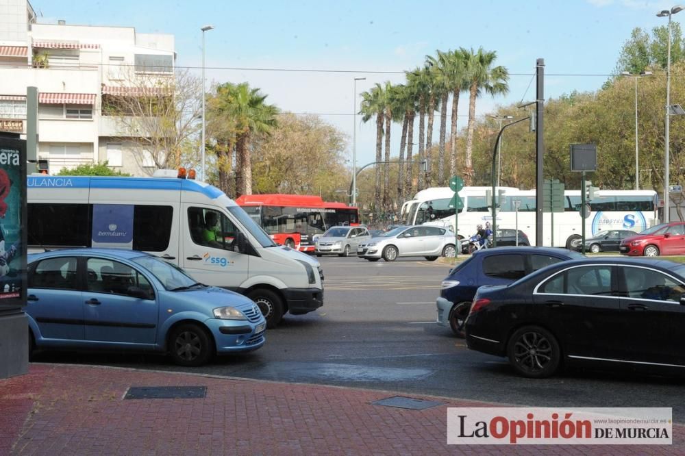 Atascos en Murcia por la protesta de los agricultores en sus tractores