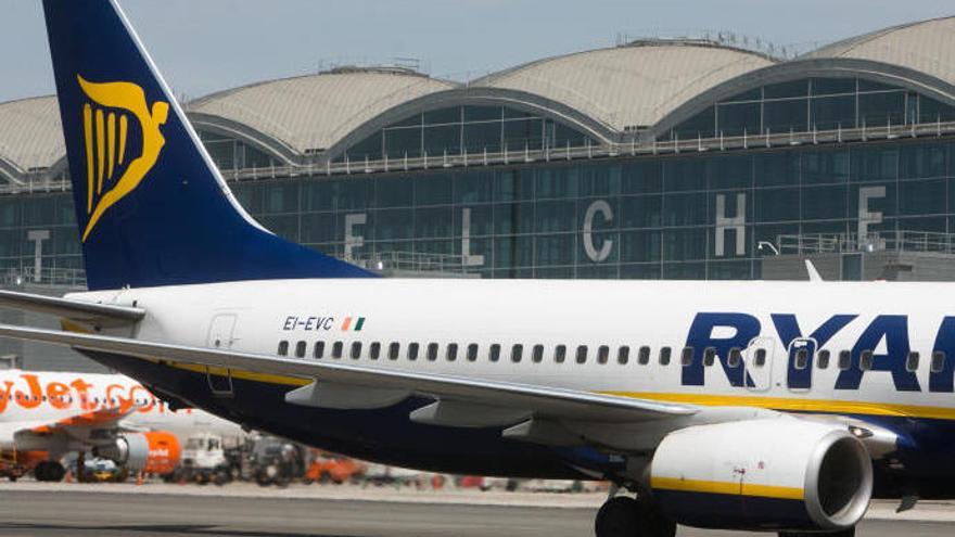 Ryanair busca en Alicante tripulantes de cabina