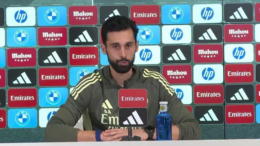 Arbeloa se viene a arriba y responde a las críticas por su imagen con los títulos de Champions