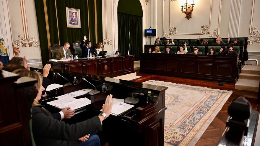 El PP recibe el apoyo del BNG en la Diputación a las bases del Plan Máis Provincia en su último pleno del año