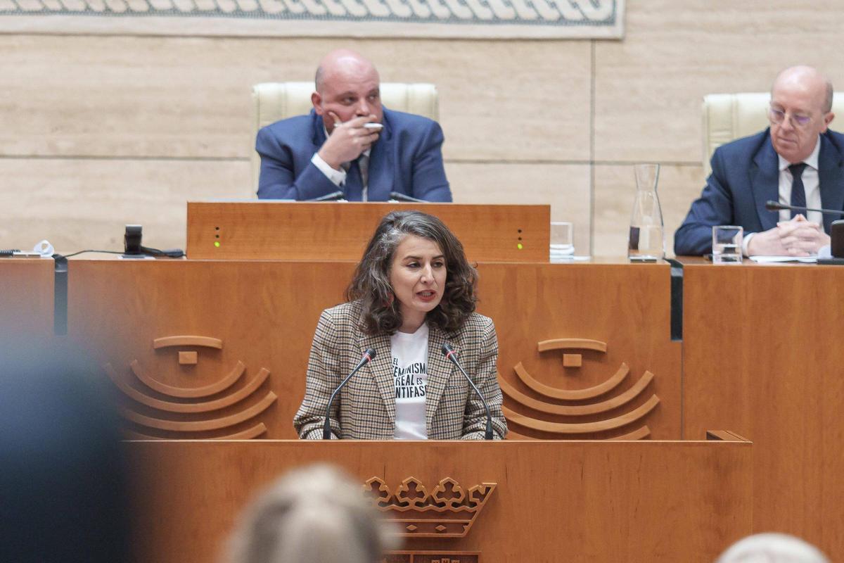 Galería | Tercera sesión del debate de investidura de María Guardiola