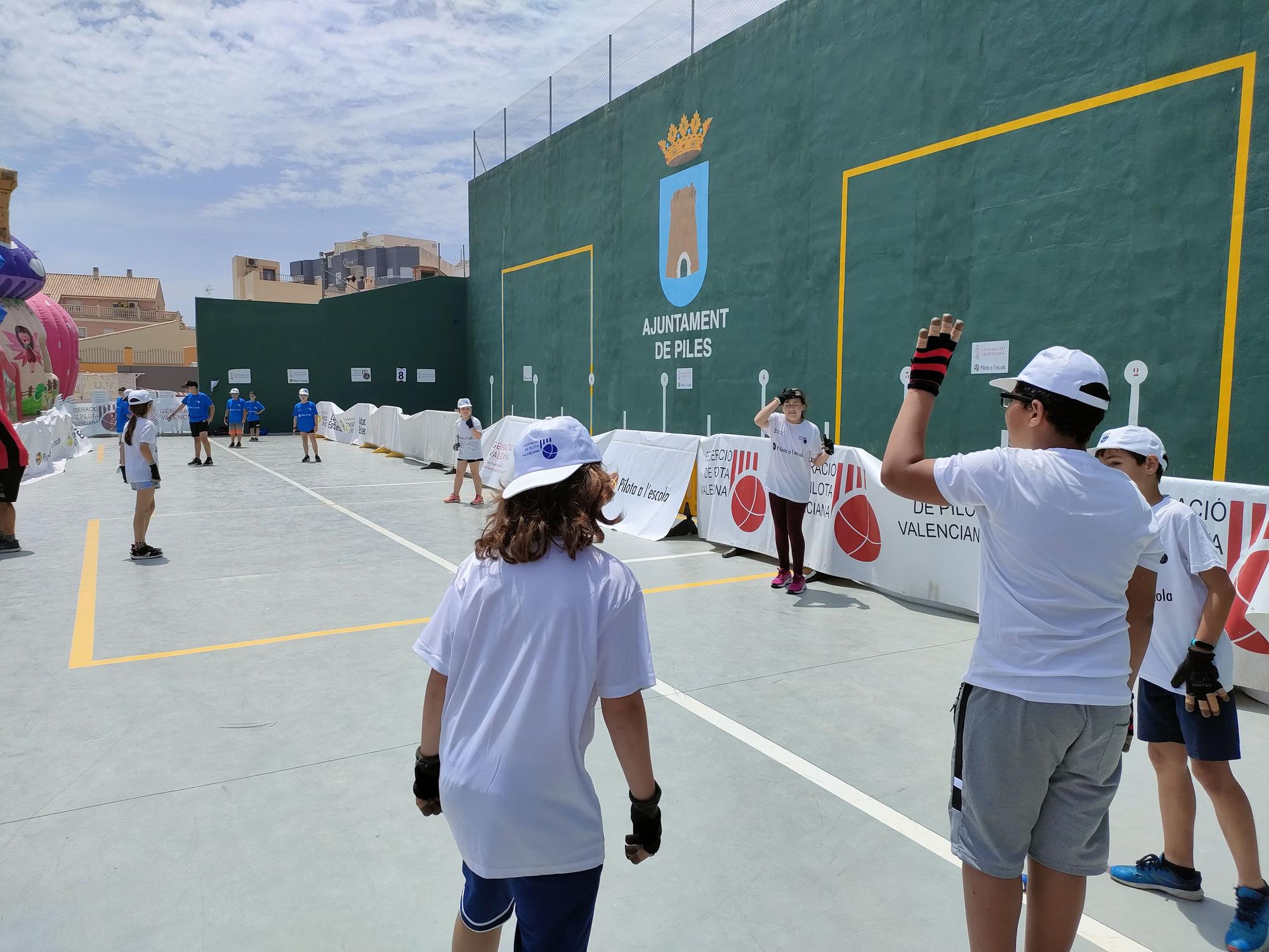 Trobada de "Pilota a l'Escola" en Piles