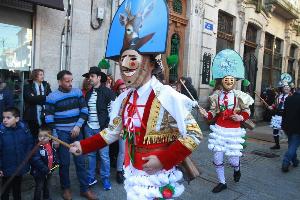 Carnaval 2019 en Galicia| Salen los cigarrones por las calles de Verín. // I. Osorio