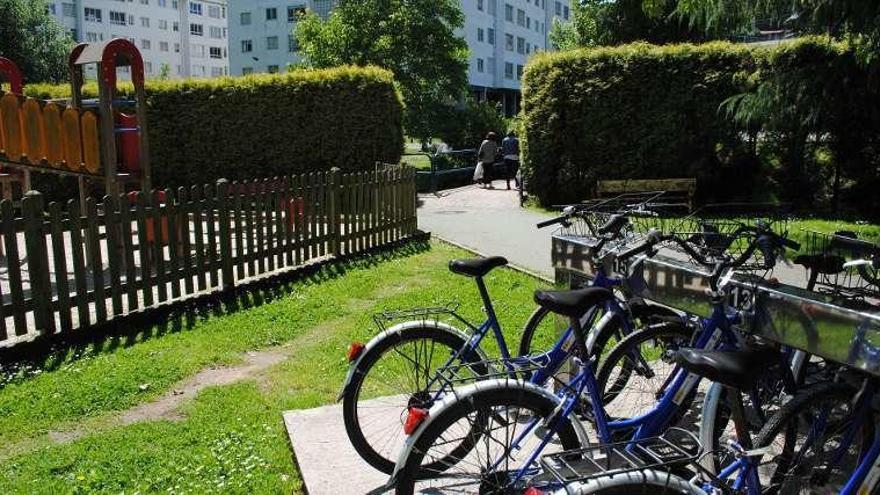 Punto de aparcamiento de bicicletas en Vilaboa.