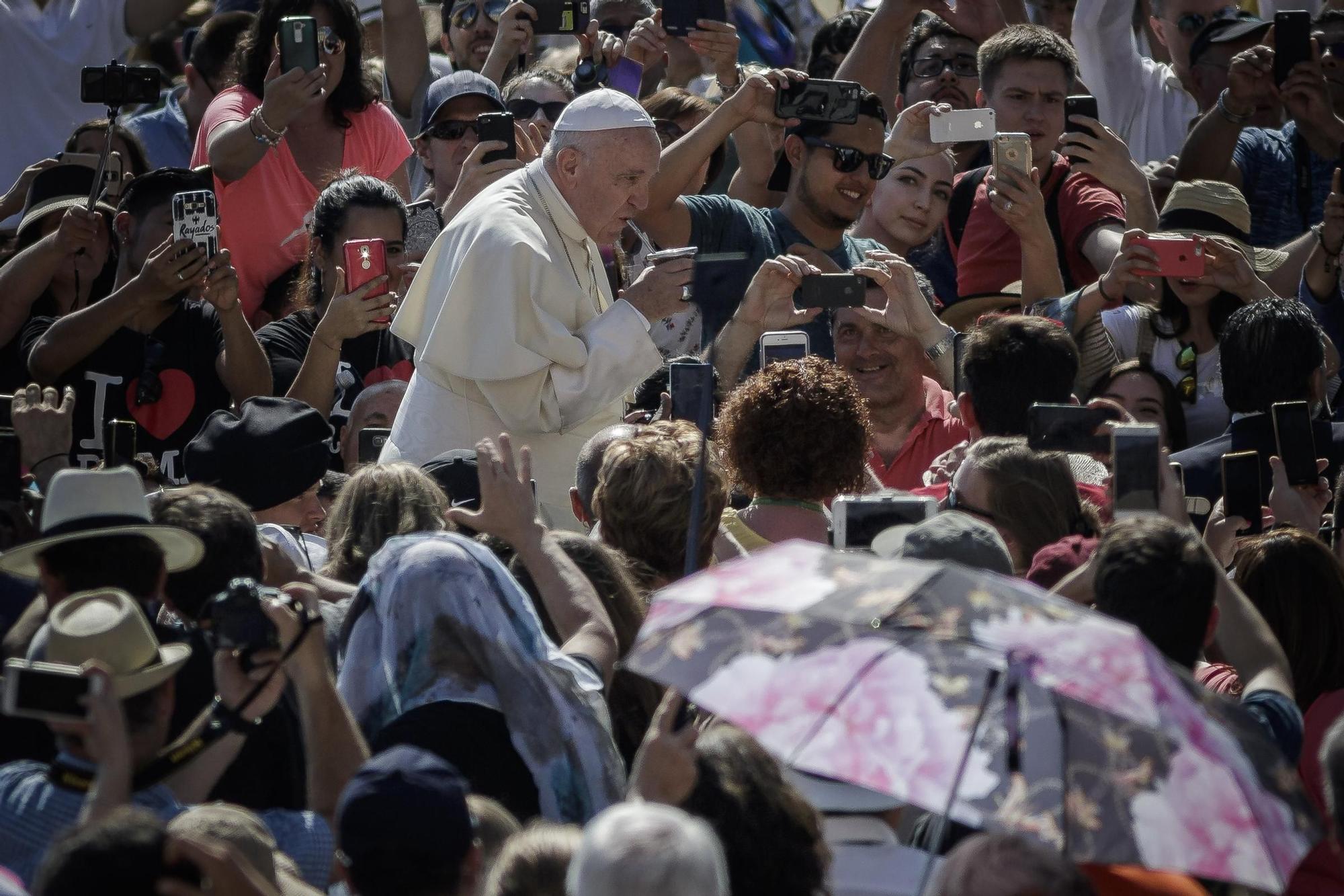 Recull de fotos de la vida del Papa Francesc