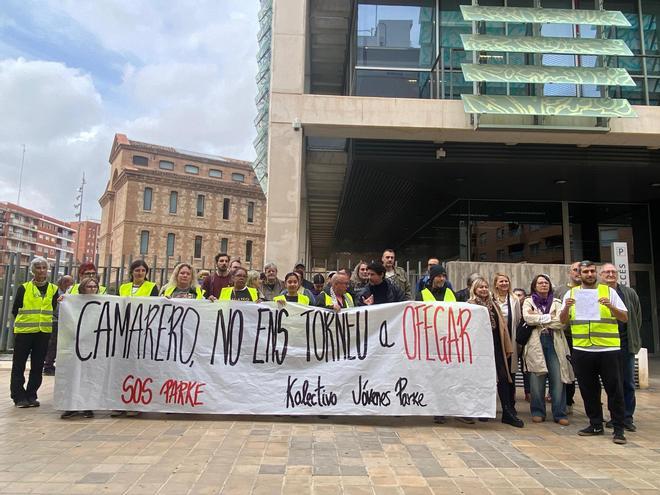 La plataforma SOS Parke se manifiesta por los impagos a los centros de día