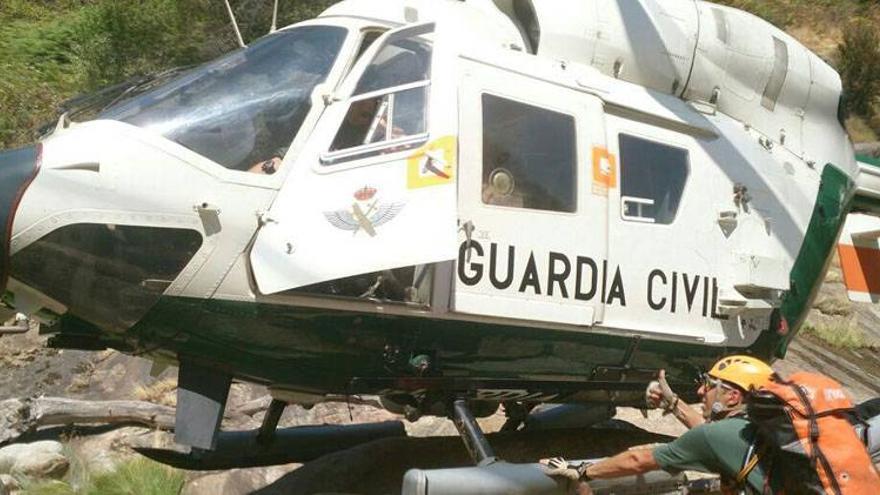 La Guardia Civil rescata a un senderista que cayó a una poza natural en Madrigal de la Vera