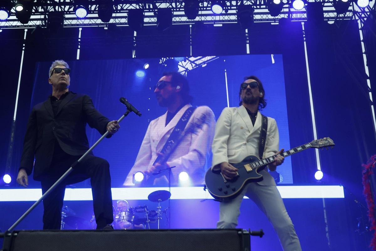El concierto de Loquillo en el Festival Metrópoli de Gijón, en imágenes