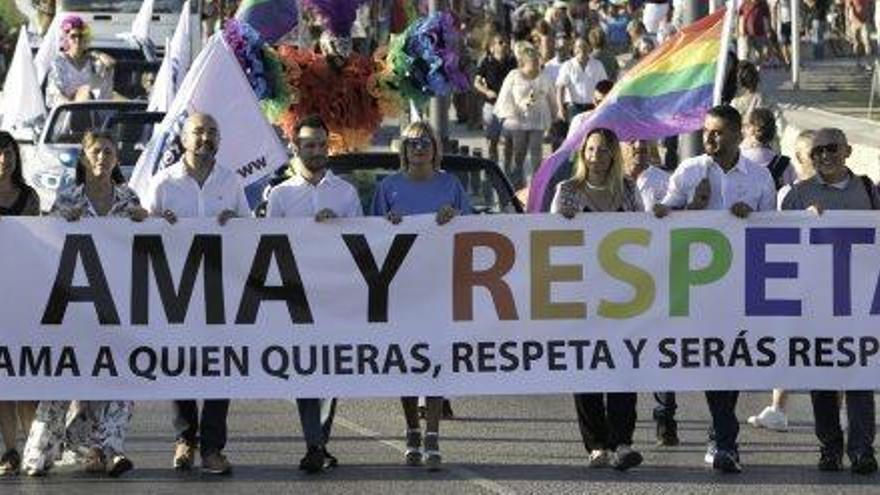 Políticos en el desfile del orgullo gay en la ciudad de Ibiza, este año.