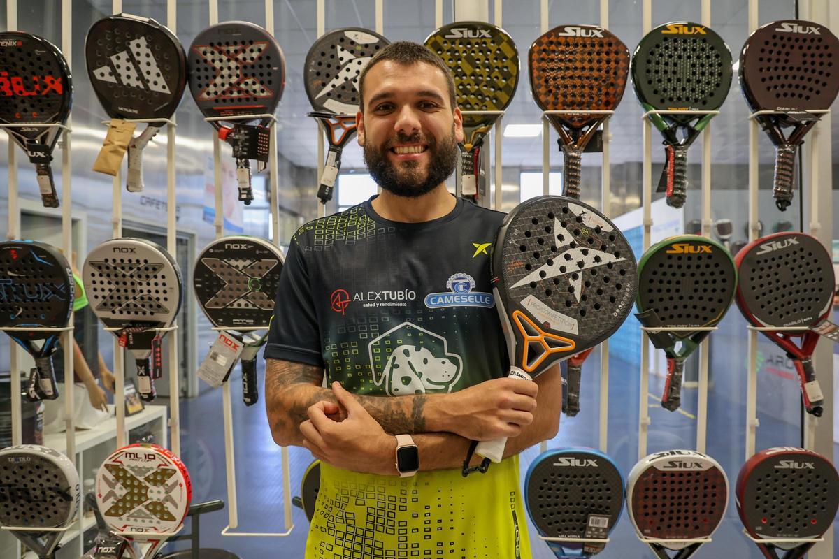 El vilagarciano reconoce que el pádel exige mucha dedicación.