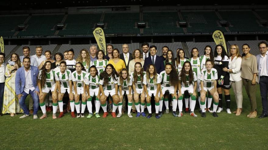 El Córdoba femenino se presenta oficialmente en El Arcángel