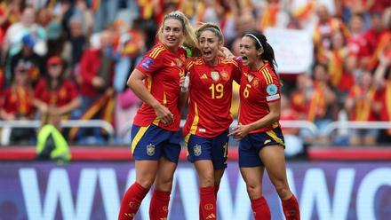 España celebrando el gol contra Bélgica