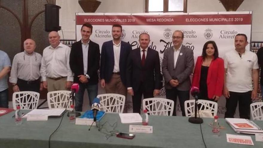 Nueve candidatos a alcalde debaten en Alzira